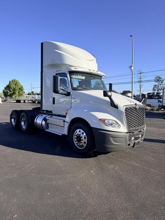 2027 International LT625-8
