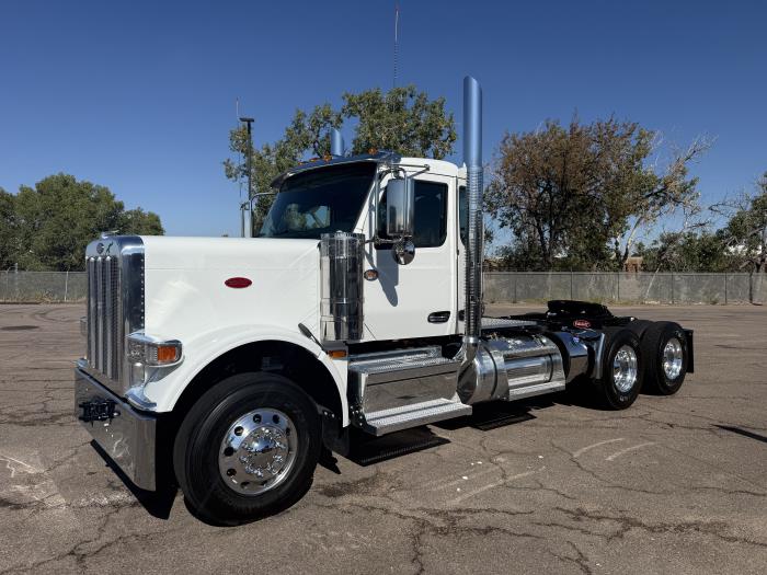 2027 Peterbilt 589-0