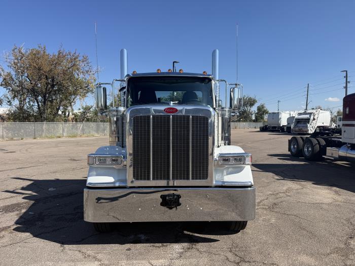 2027 Peterbilt 589-1