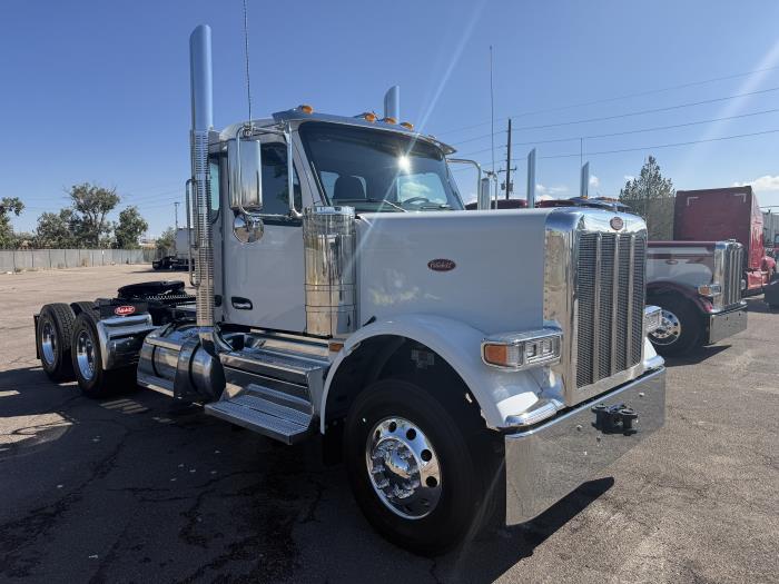 2027 Peterbilt 589-2