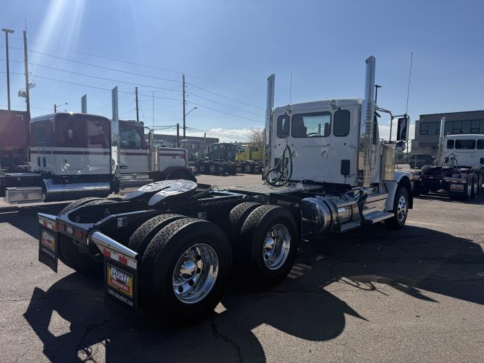 2027 Peterbilt 589-4