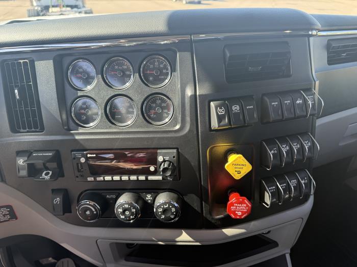 2027 Peterbilt 589-8