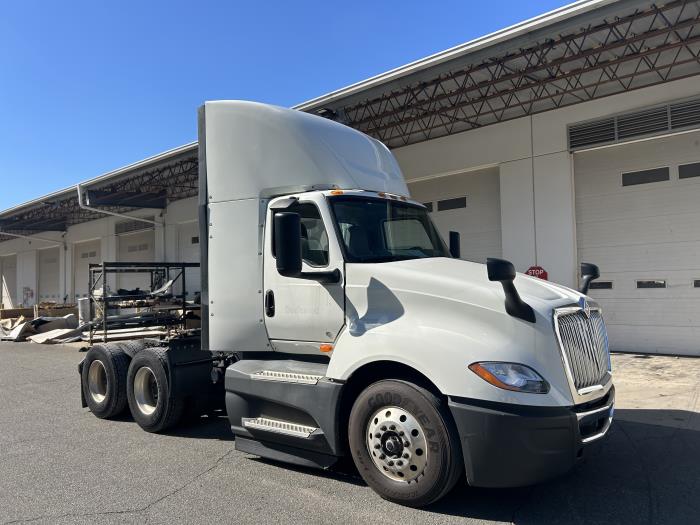 2022 International LT625-0