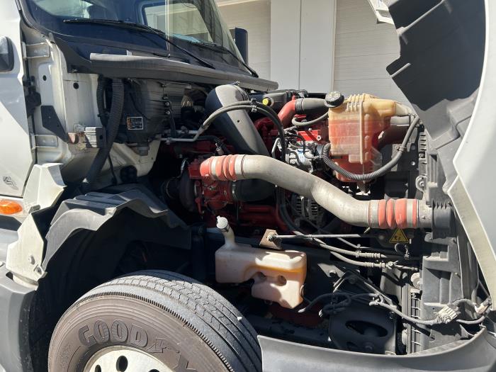 2022 International LT625-8