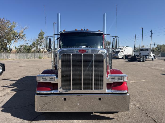 2027 Peterbilt 589-2
