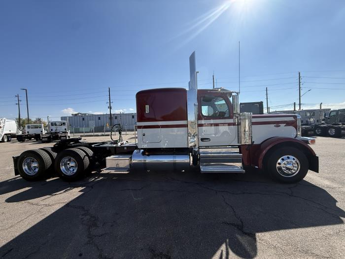 2027 Peterbilt 589-4