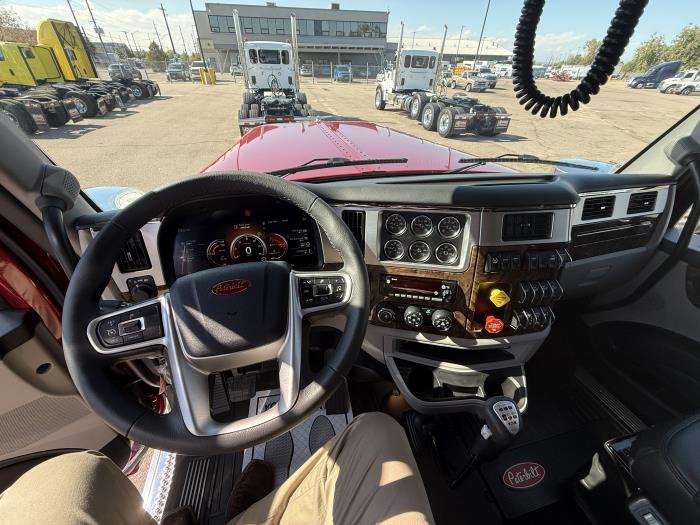 2027 Peterbilt 589-10