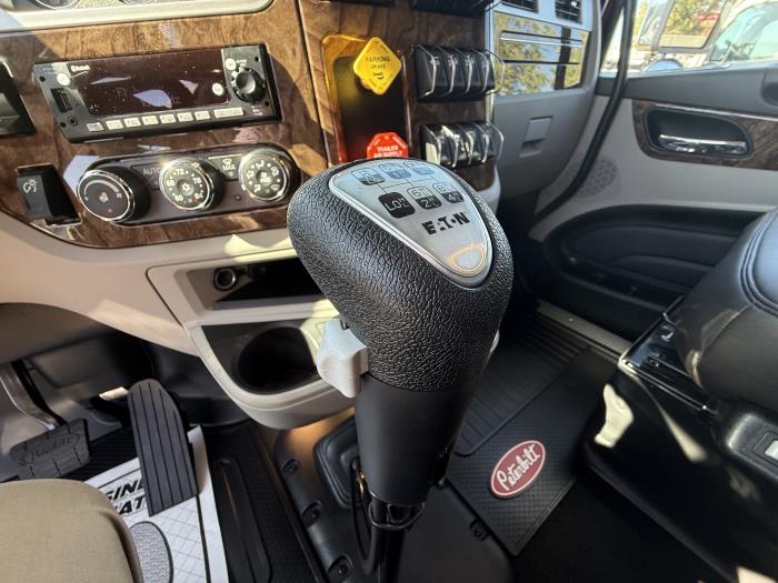 2027 Peterbilt 589-11