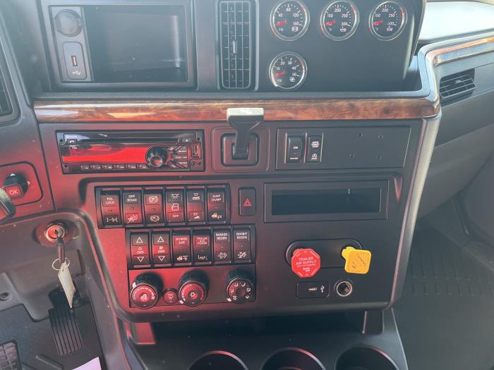 2020 International LT625-15