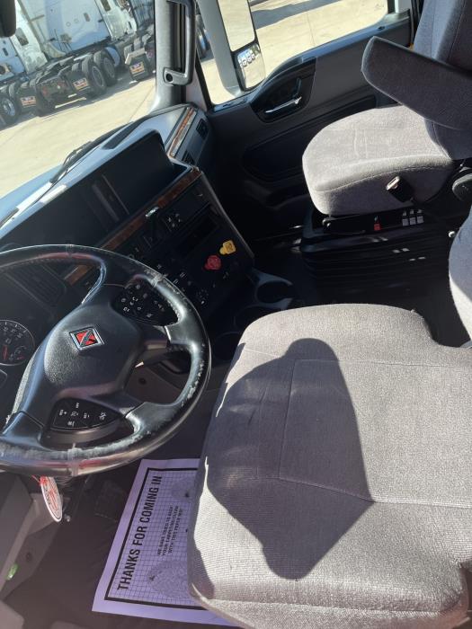 2022 International LT625-15