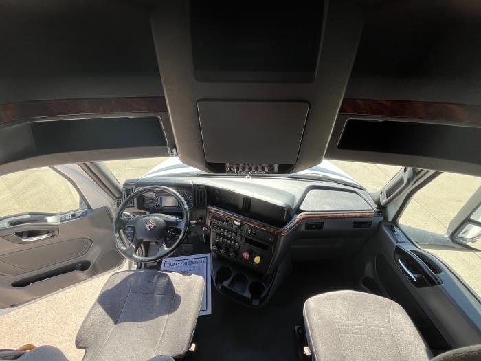 2022 International LT625-19