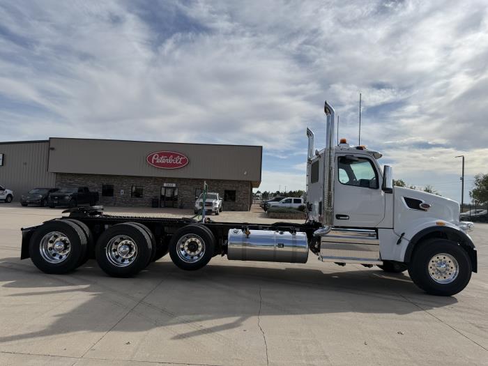 2027 Peterbilt 567-3