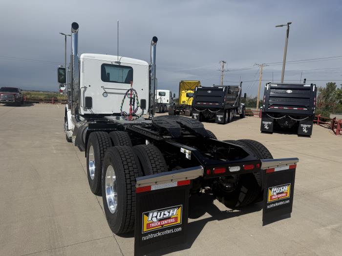 2027 Peterbilt 589-3