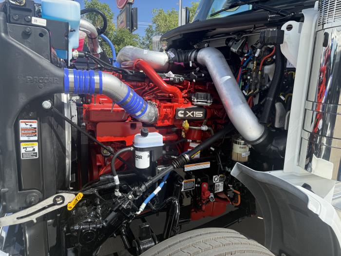 2027 Peterbilt 589-6