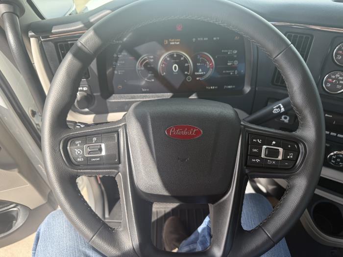 2027 Peterbilt 589-8