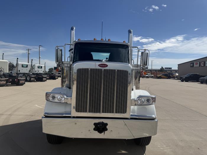 2027 Peterbilt 589-4