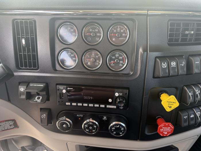 2027 Peterbilt 589-8