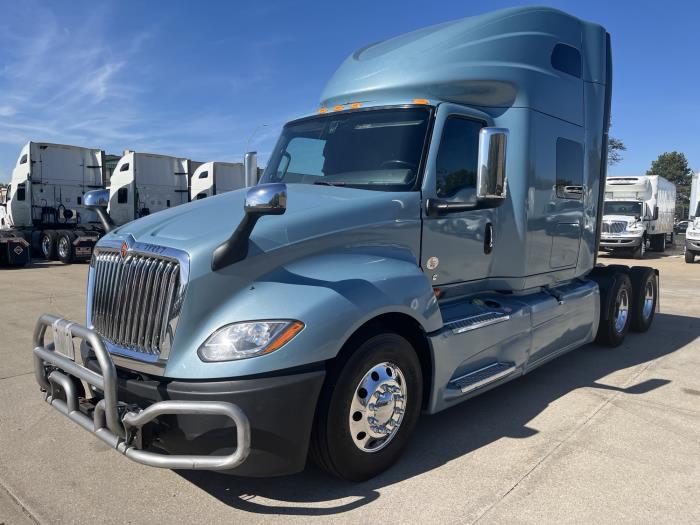 2022 International LT625-0