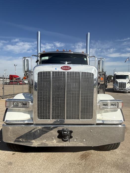 2027 Peterbilt 589-10