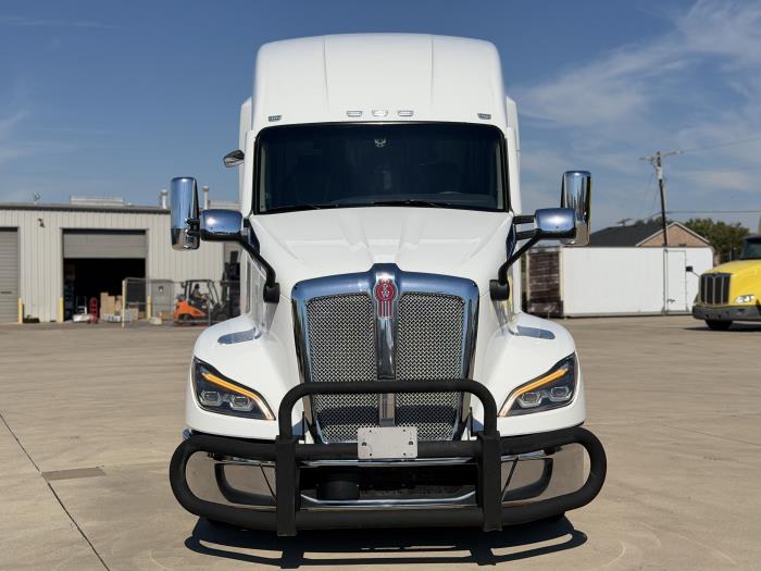 2024 Kenworth T680-1