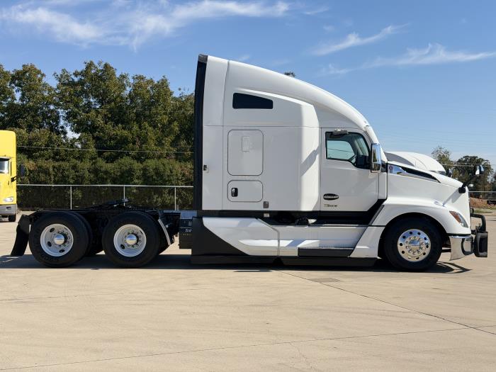 2024 Kenworth T680-3