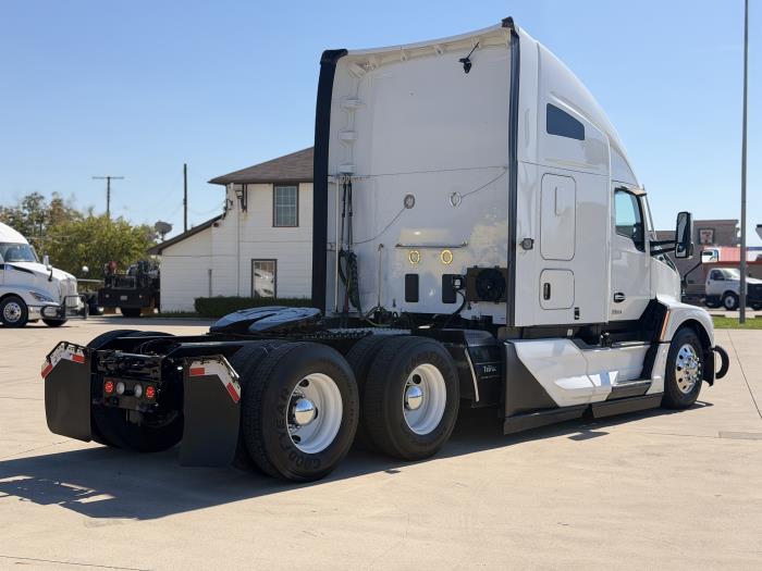 2024 Kenworth T680-4