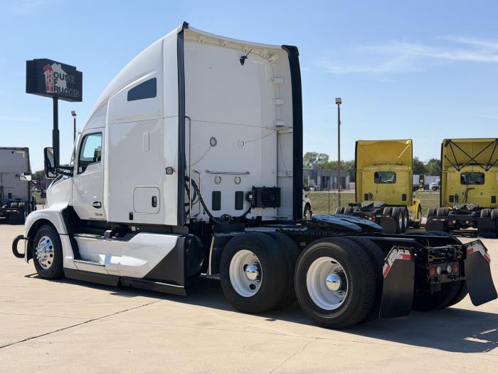 2024 Kenworth T680-6