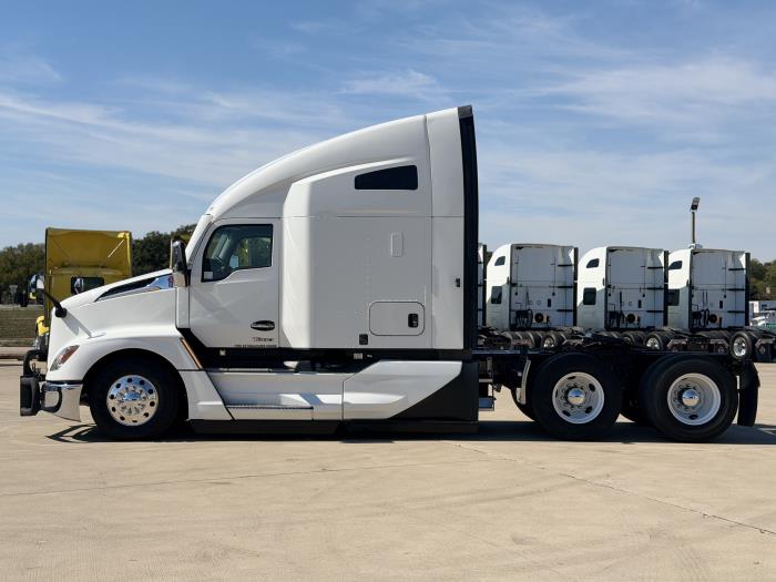 2024 Kenworth T680-7