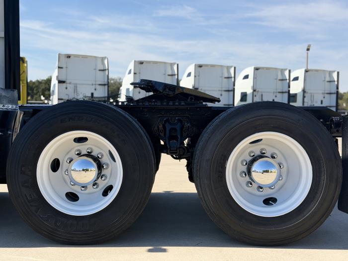 2024 Kenworth T680-10
