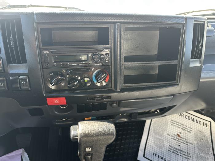 2022 Isuzu NRR-10