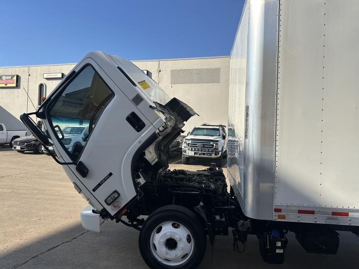 2022 Isuzu NRR-19