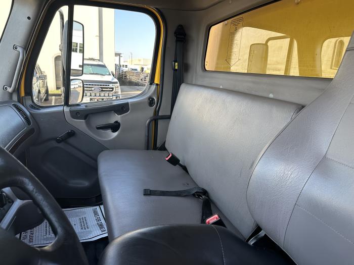 2018 Freightliner Business Class M2 106-11