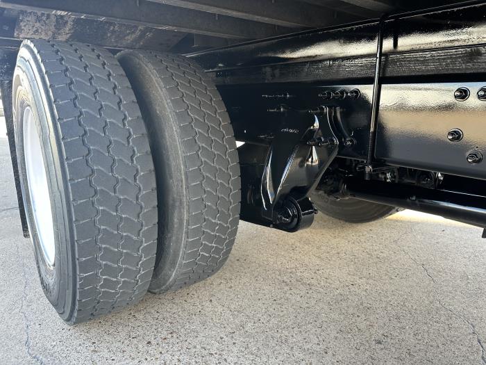 2018 Freightliner Business Class M2 106-18