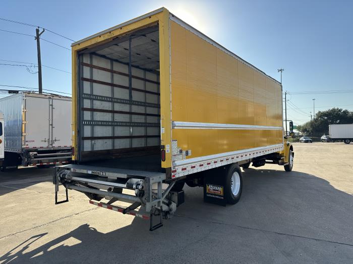2018 Freightliner Business Class M2 106-4