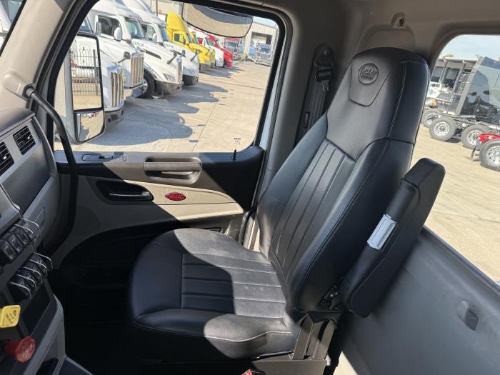 2023 Peterbilt 567-5
