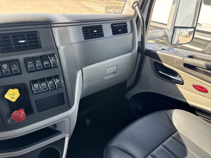 2024 Peterbilt 567-4