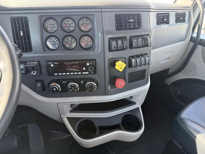 2024 Peterbilt 567-4
