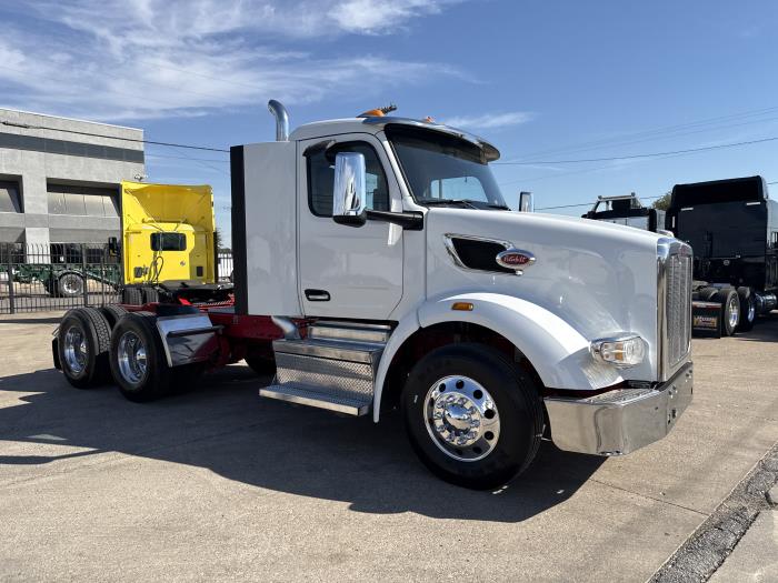 2023 Peterbilt 567-1