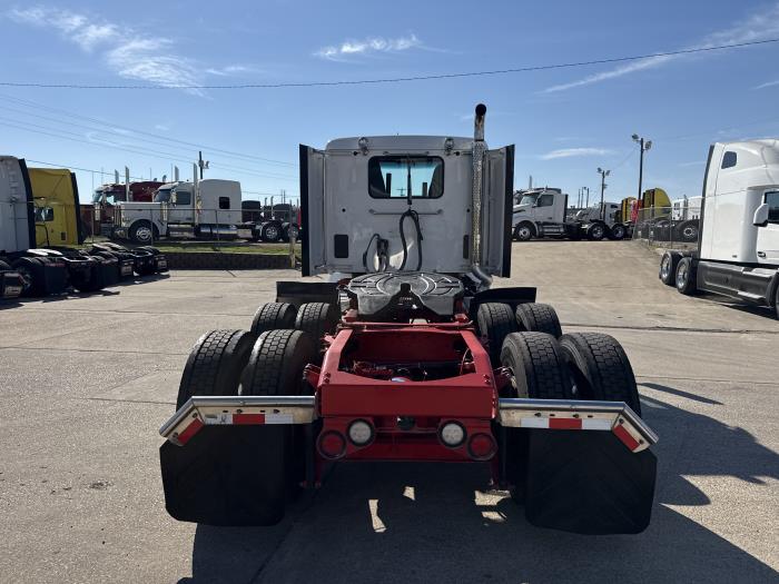 2023 Peterbilt 567-27