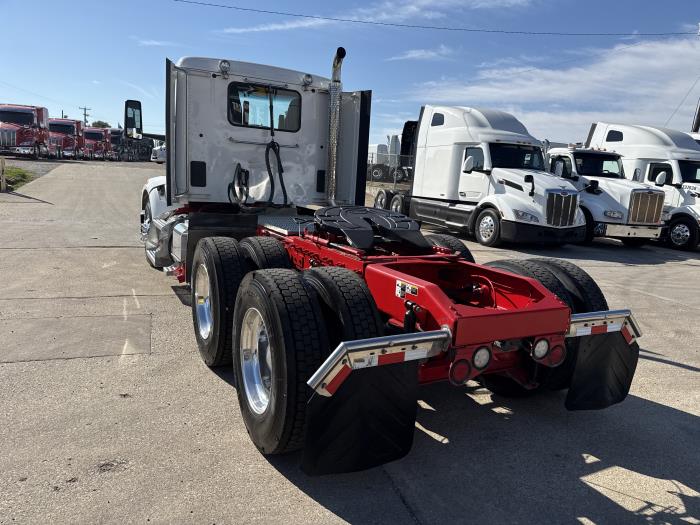 2023 Peterbilt 567-28