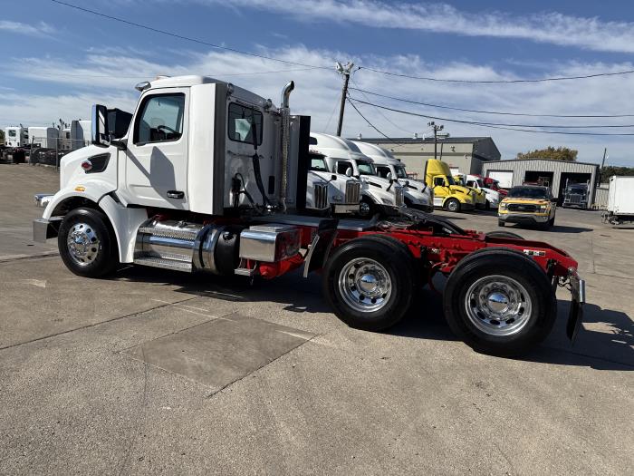2023 Peterbilt 567-31