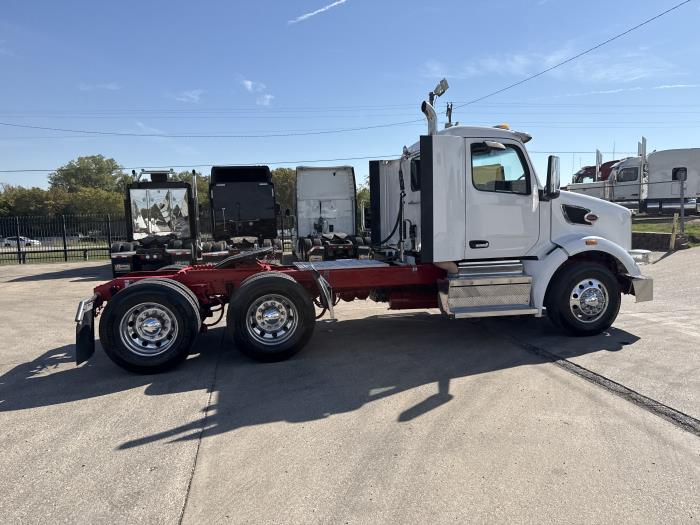 2024 Peterbilt 567-21