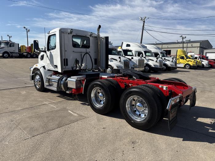 2024 Peterbilt 567-32