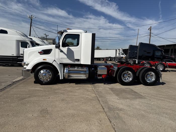 2024 Peterbilt 567-37