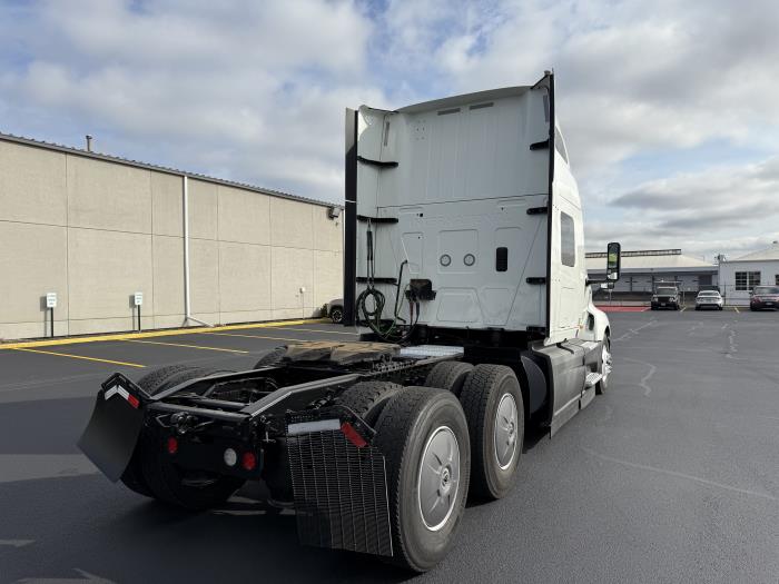 2023 International LT625-4