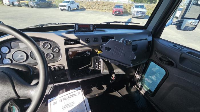 2020 Peterbilt 348-21