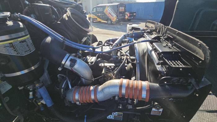 2020 Peterbilt 348-25