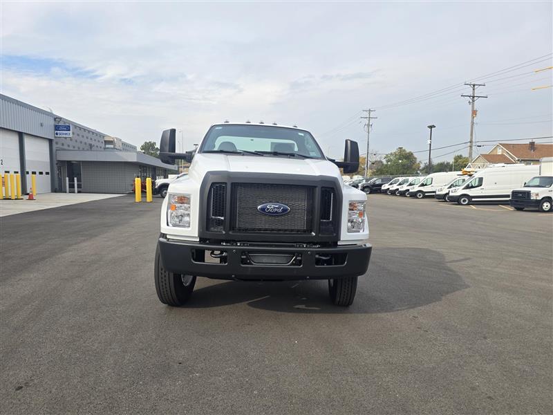 New 2027 Ford F-650 - photo 2