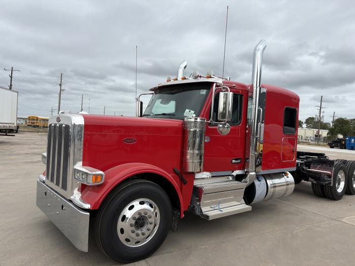 2027 Peterbilt 589-0
