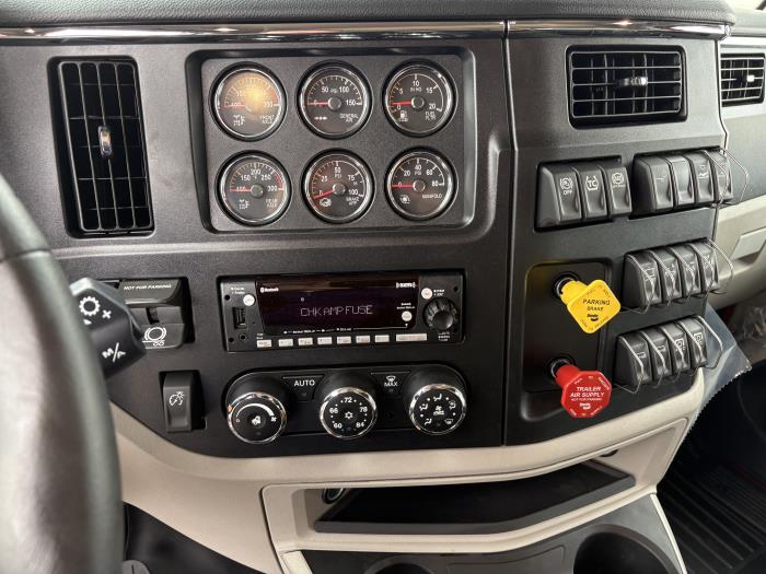 2027 Peterbilt 589-11